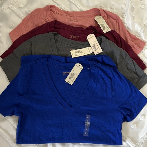 NWT 4 Arizona Jean Co V-Neck Short Sleeve Tees - Picture 4 of 4